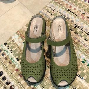 Jambu journey encore platform pump size 7